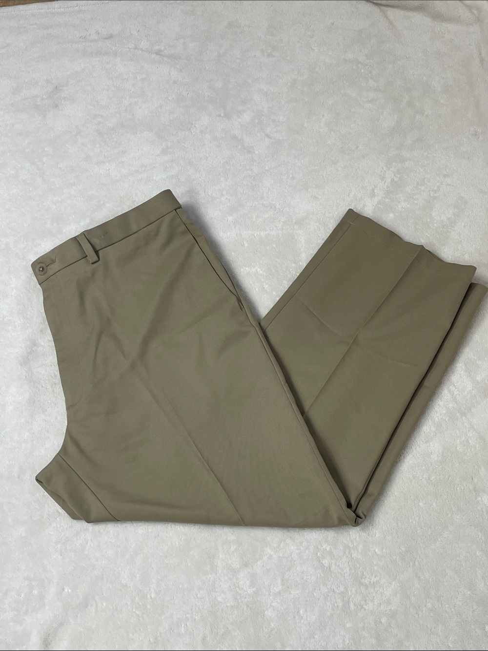 Haggar Cool 18 Classic Fit Straight Leg Khaki Chinos